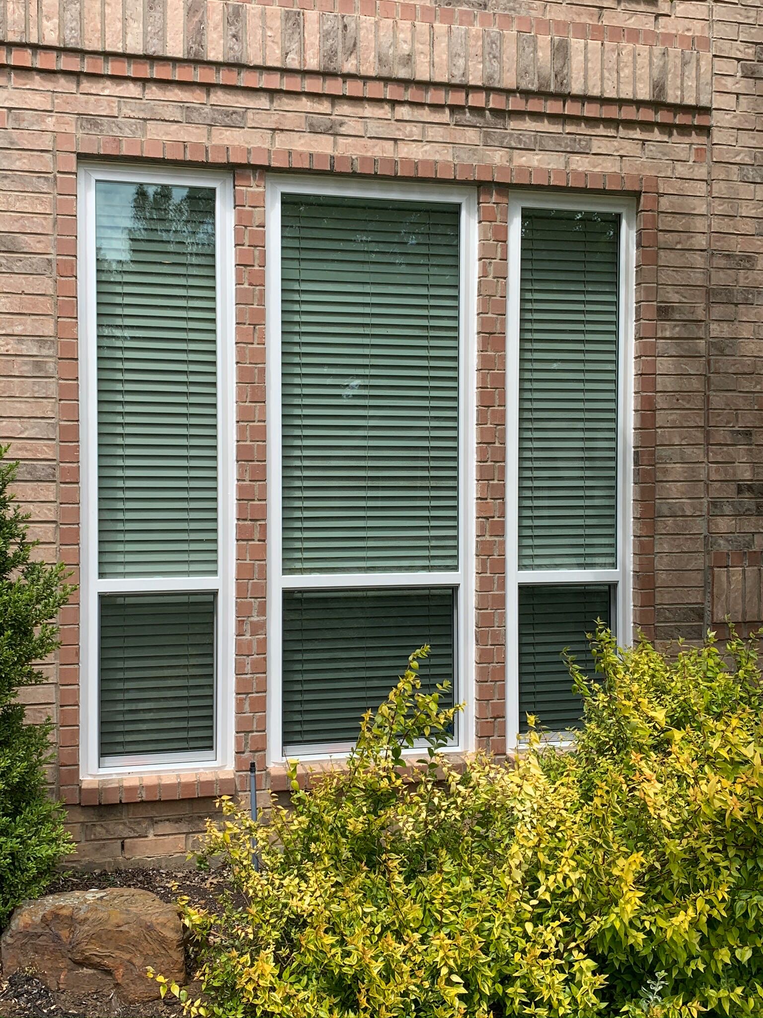 Replacement windows on a Texas home